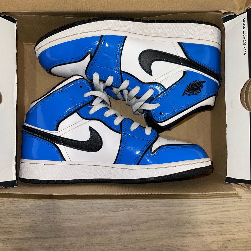 Jordan 1 Mid